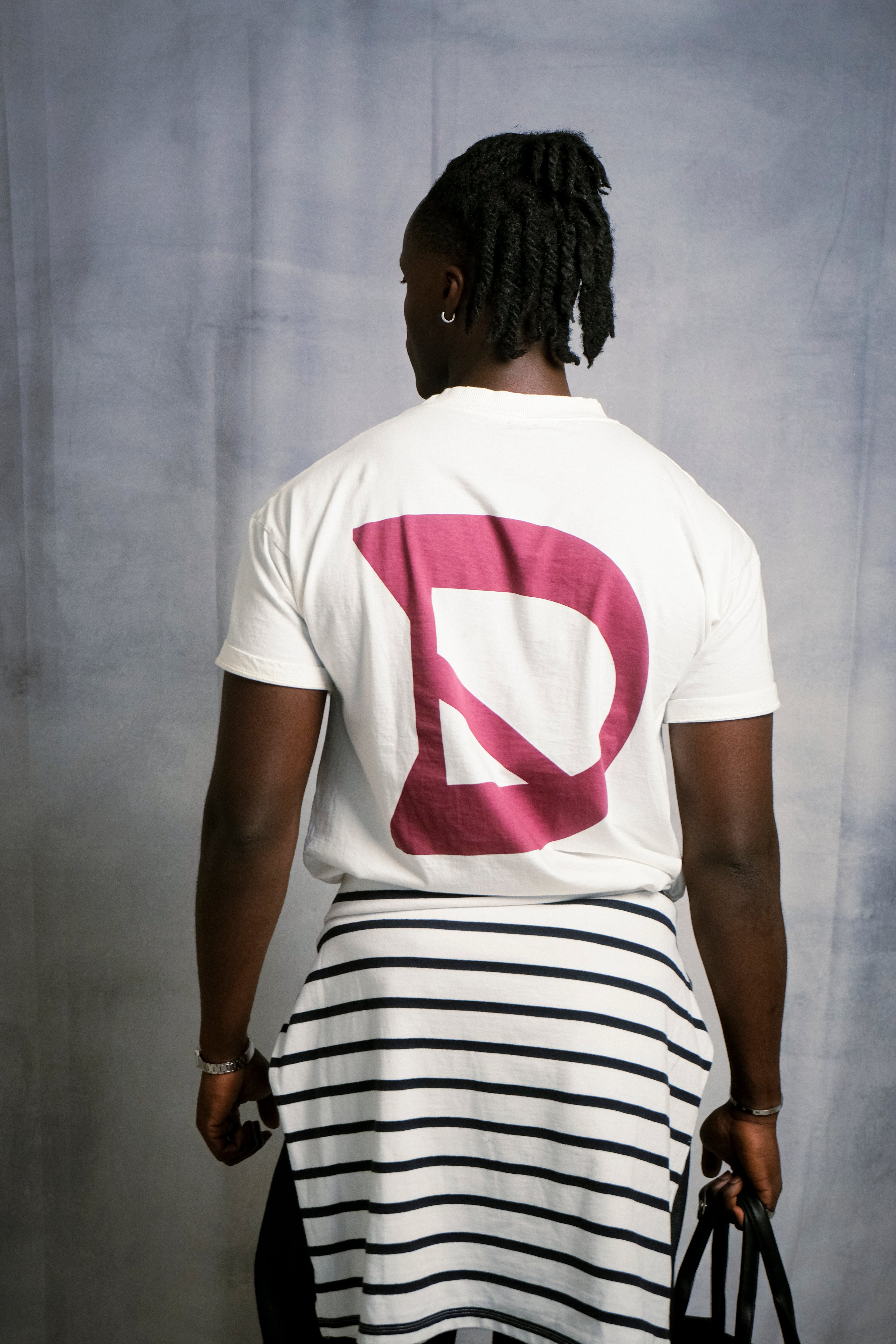 LOCAL DVIL CREW TEE